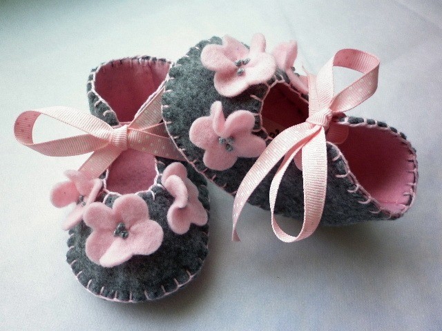 Grey And Pink Shoes For Baby Girl. Baby Girl Gifts. Ref No Fb04